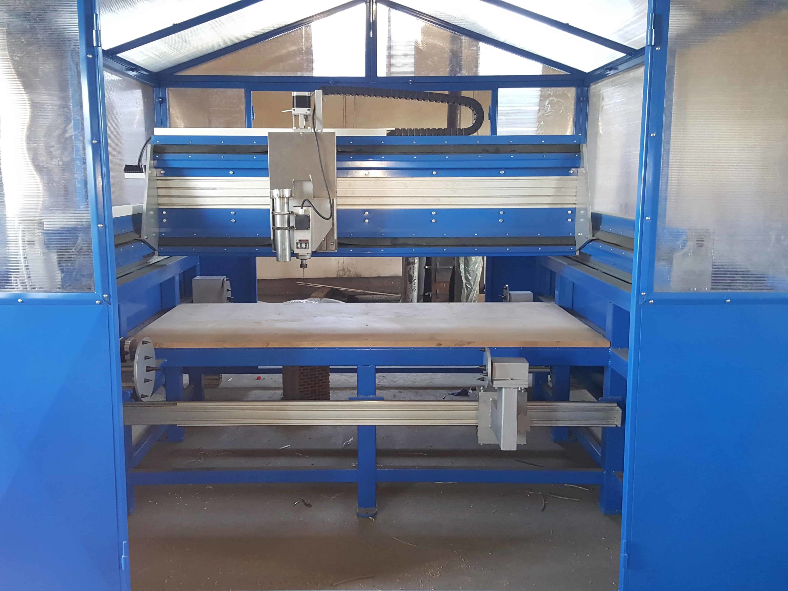 Masina CNC in folosul comunitatii medicale locale! 5 Masina CNC de frezat scaled