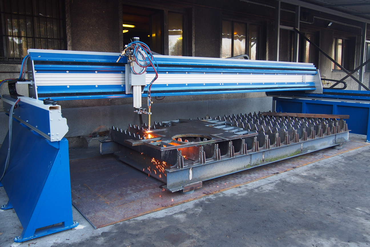 Masina CNC cu debitare cu plasma 6 masina CNC debitare oxigaz seria G7030 blog