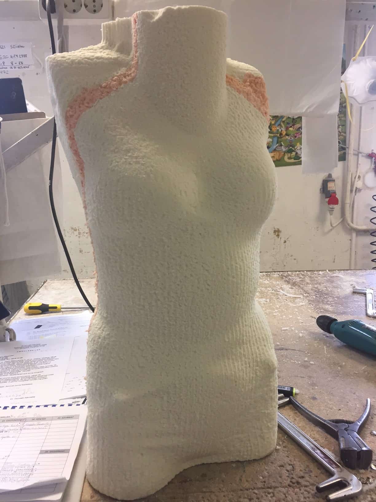 Masina CNC in folosul comunitatii medicale locale! 6 mulaj poliuretanic